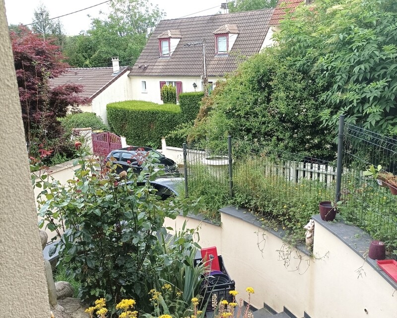 Maison spacieuse et contemporaine dans un quartier résidentiel. - Img 20240604 204049