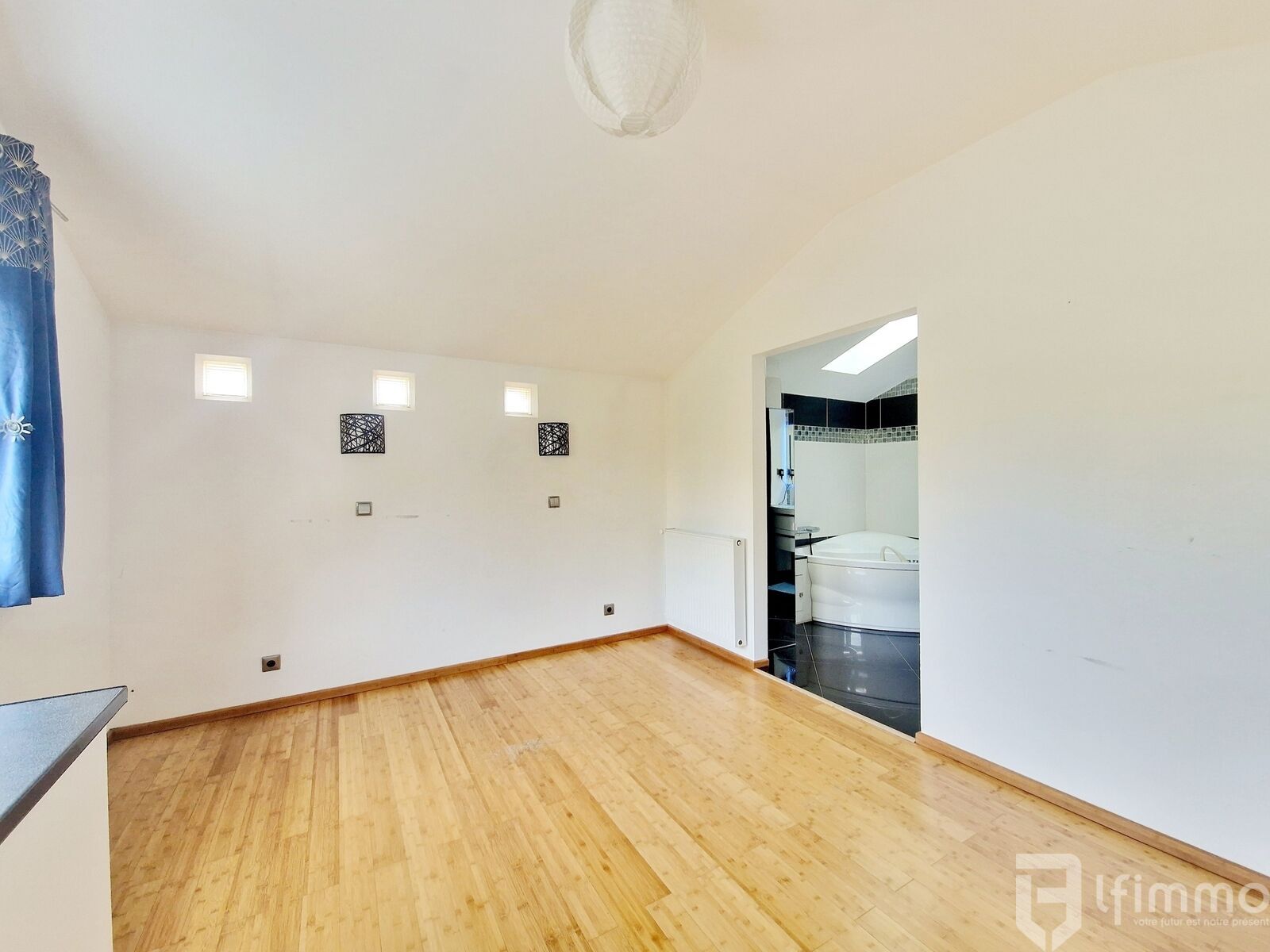 Maison spacieuse et contemporaine dans un quartier résidentiel. - 20241114 101504