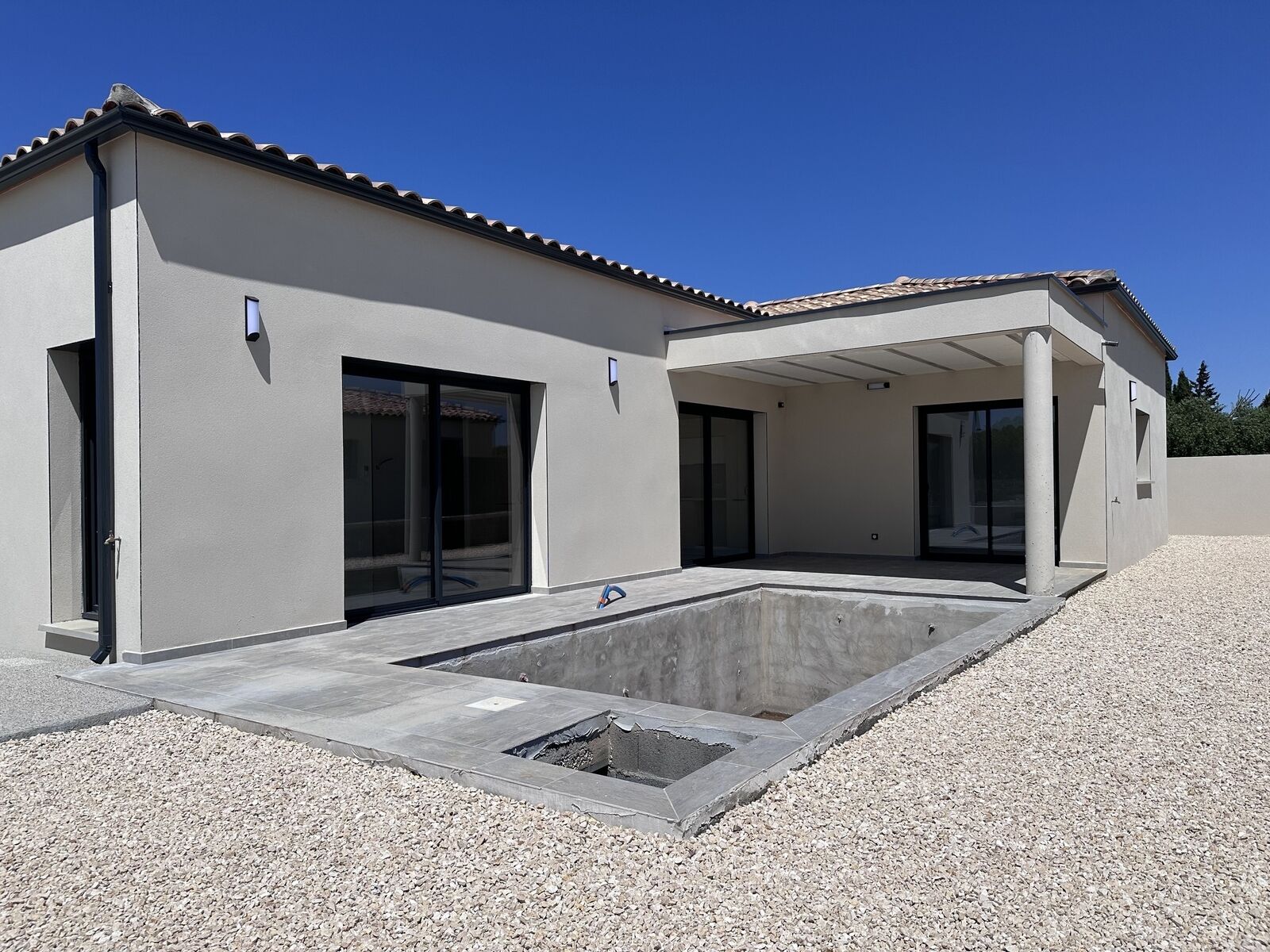 Maison T4 de plain-pied de 130 m2 , avec piscine  - Img 3543