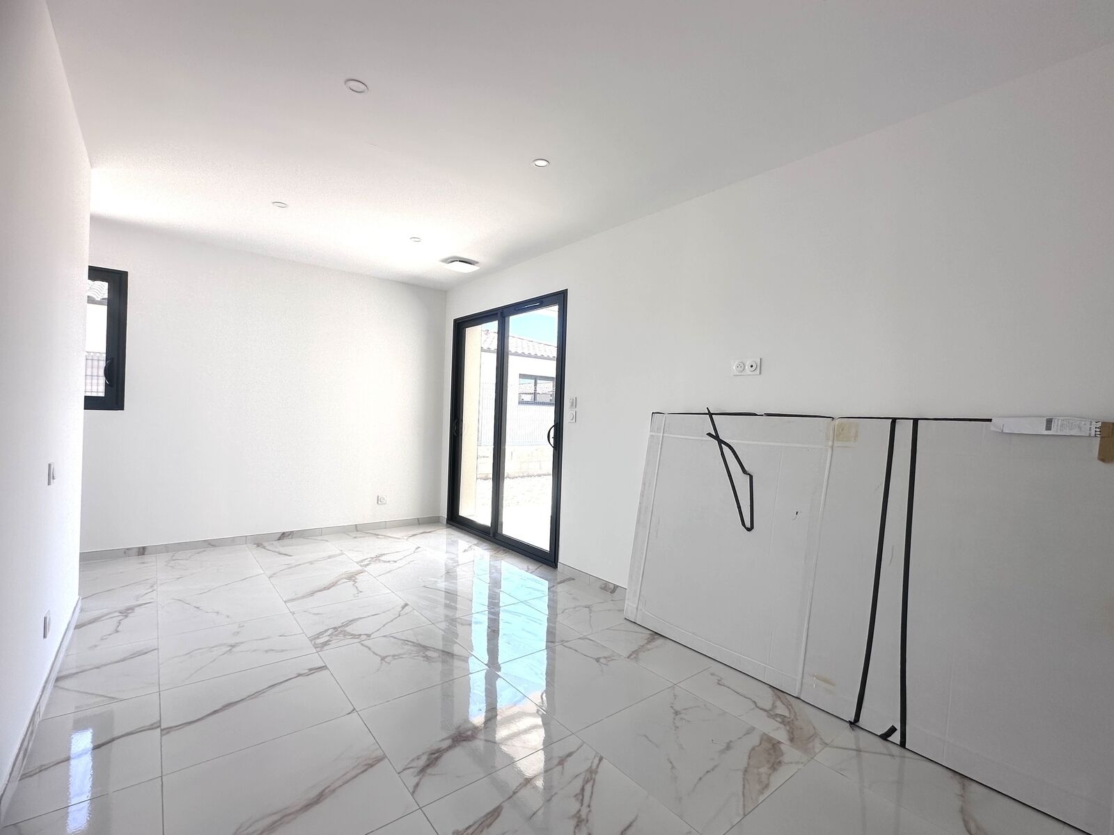 Maison T4 de plain-pied de 130 m2 , avec piscine  - Img 3521