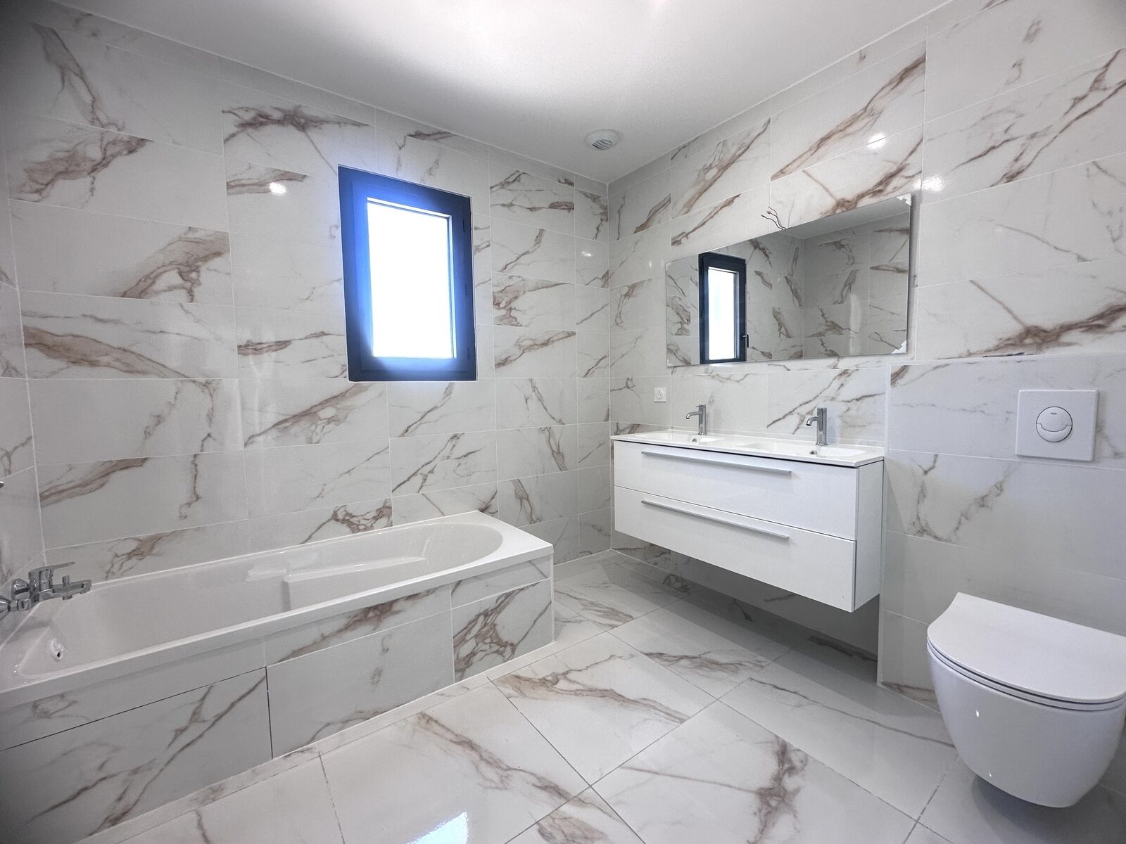 Maison T4 de plain-pied de 130 m2 , avec piscine  - Img 3516