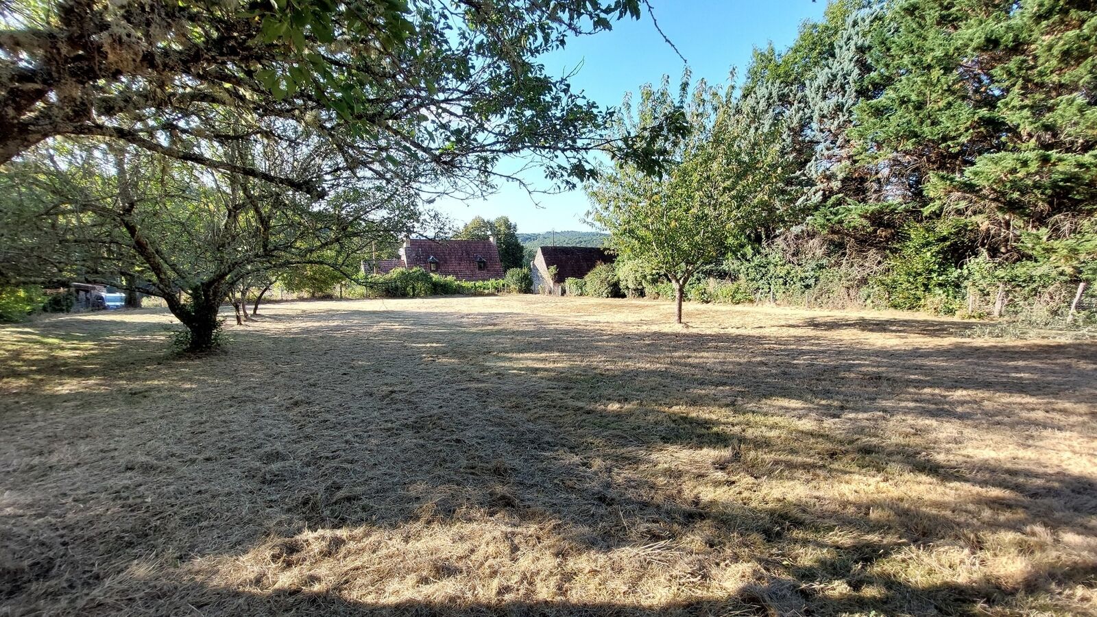 Terrain à bâtir de 1695m² situé au calme - 20240823 185035