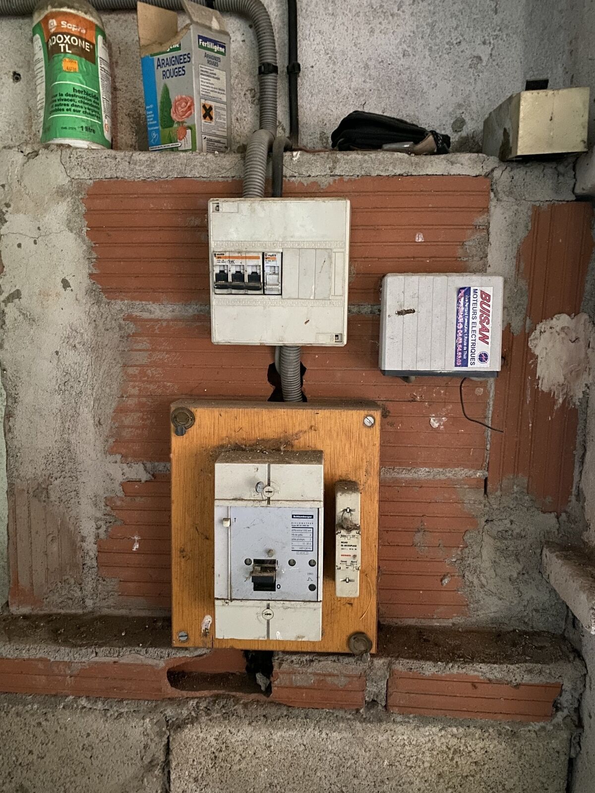 Garage avec dépendance sur terrain de 338m2 - Img 8477