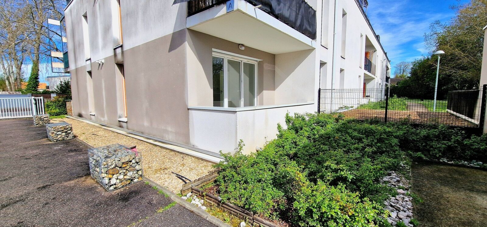 Mérignac T3 rez de terrasse 63m² + 2 parkings en ssol 239500€ - 20240330 104833