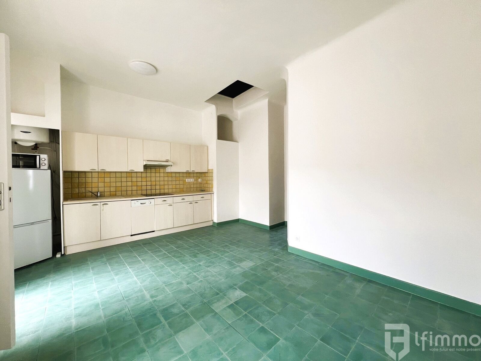 Cassis Centre Port / Appartement / Loggia  - Juin24salon