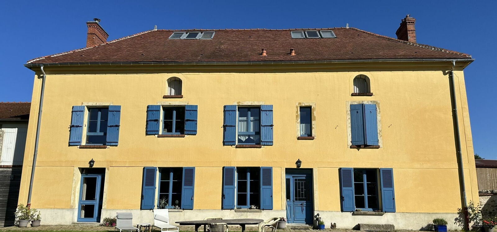 Corps de Ferme  - Q63bdfvg