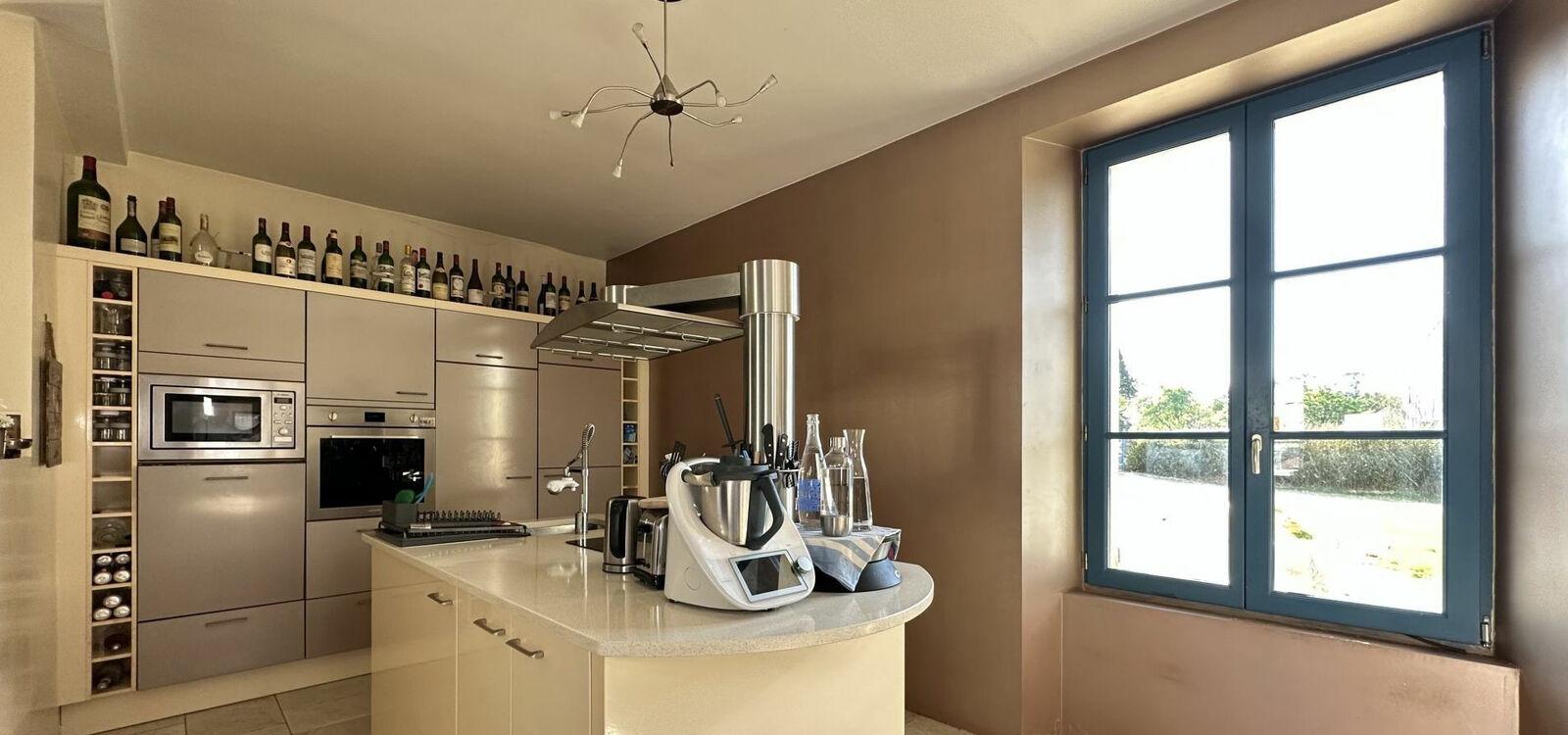 Corps de Ferme  - 3xc81806