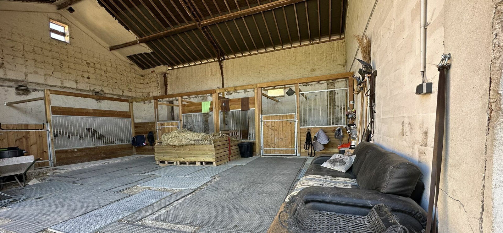 Corps de Ferme  - O137bg88