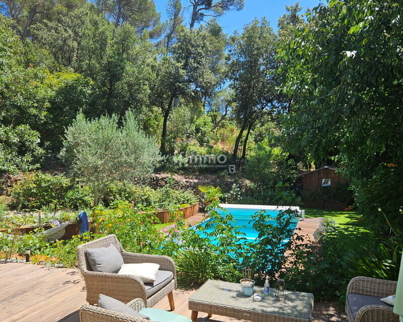 13012 / Maison / Piscine / Jardin /  Garage - 8636340031590085058