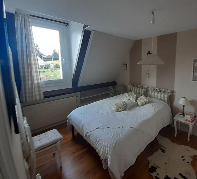 Maison d'architecte  165 m²   - Qxo5d9ja