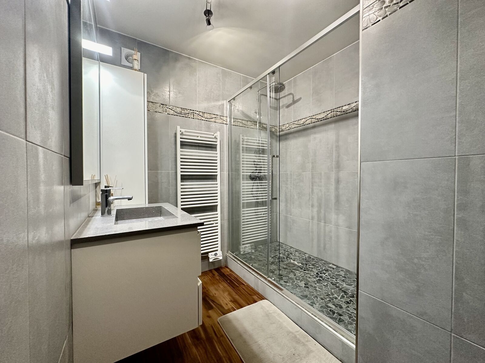 Livry-Gargan- Secteur Mairie- Maison 6P/180m2- Garage- Terrain 480m2 - Salle d'eau