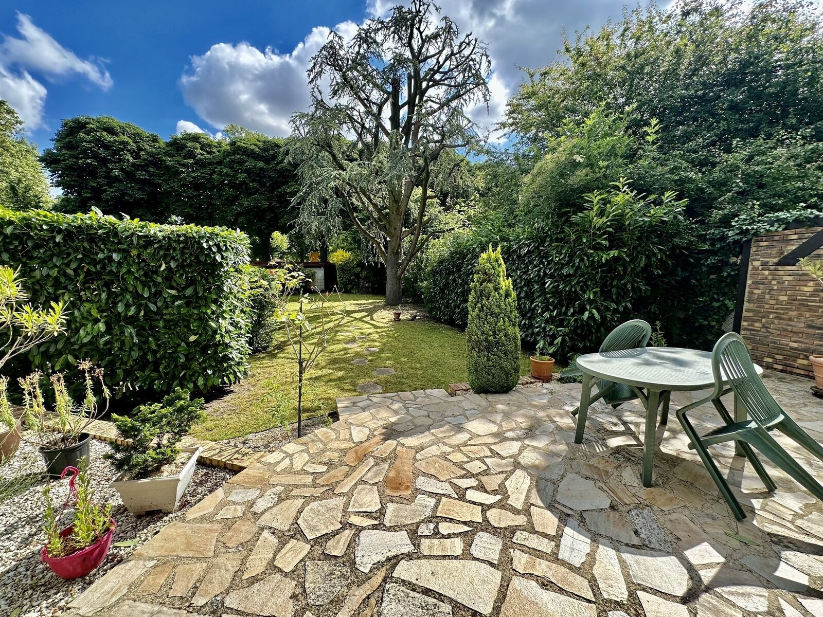 Livry-Gargan- Secteur Mairie- Maison 6P/180m2- Garage- Terrain 480m2 - Côté Jardin