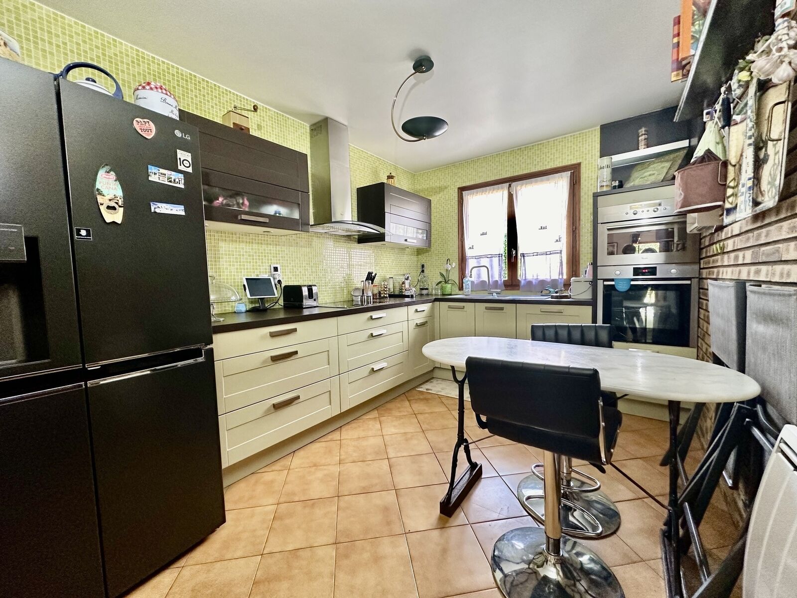 Livry-Gargan- Secteur Mairie- Maison 6P/180m2- Garage- Terrain 480m2 - Cuisine équipée