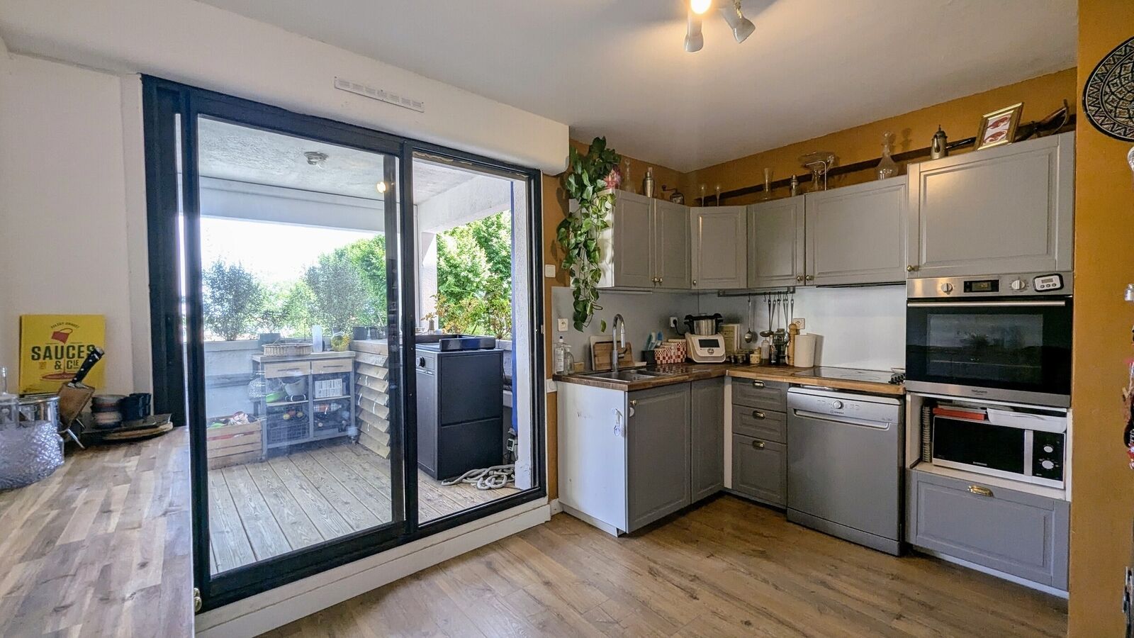 Quartier Méditerranée-Antigone T4 terrasse et parking - Pxl 20240628 132910178