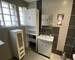 Ensemble immobilier, 1 local commercial et 2 appartements.  - Salle d eau derrasg
