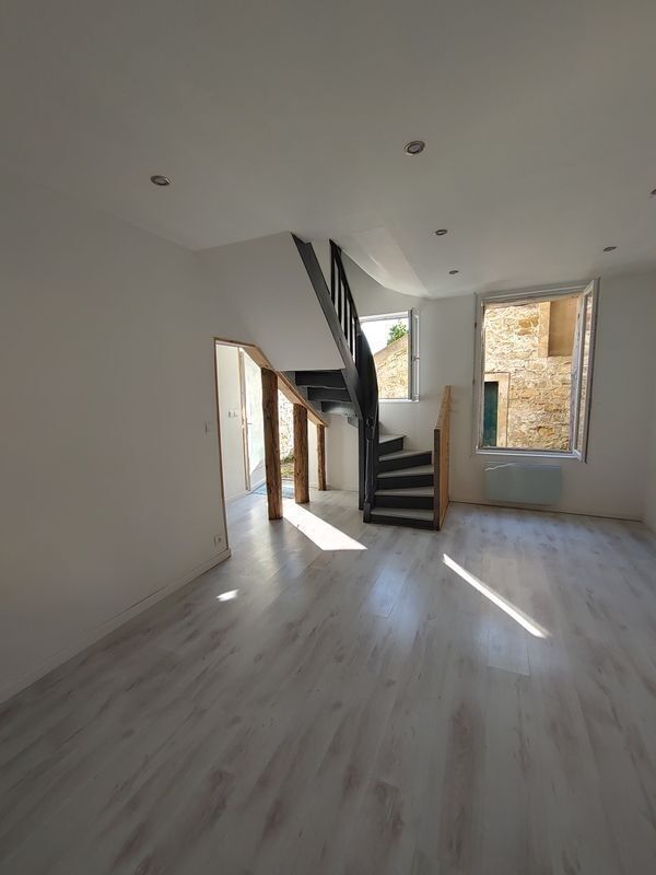 Maison et  verdure - 1 57 du jardin