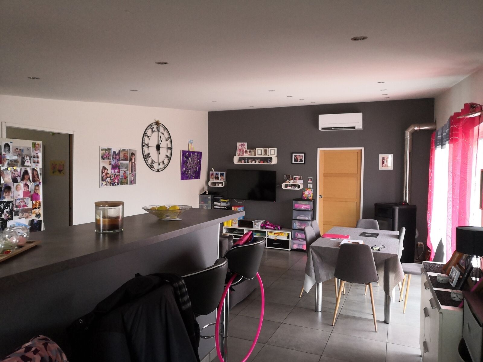 Ferme Château, dépendances et maison individuelle rénovée - Img 20240309 130035