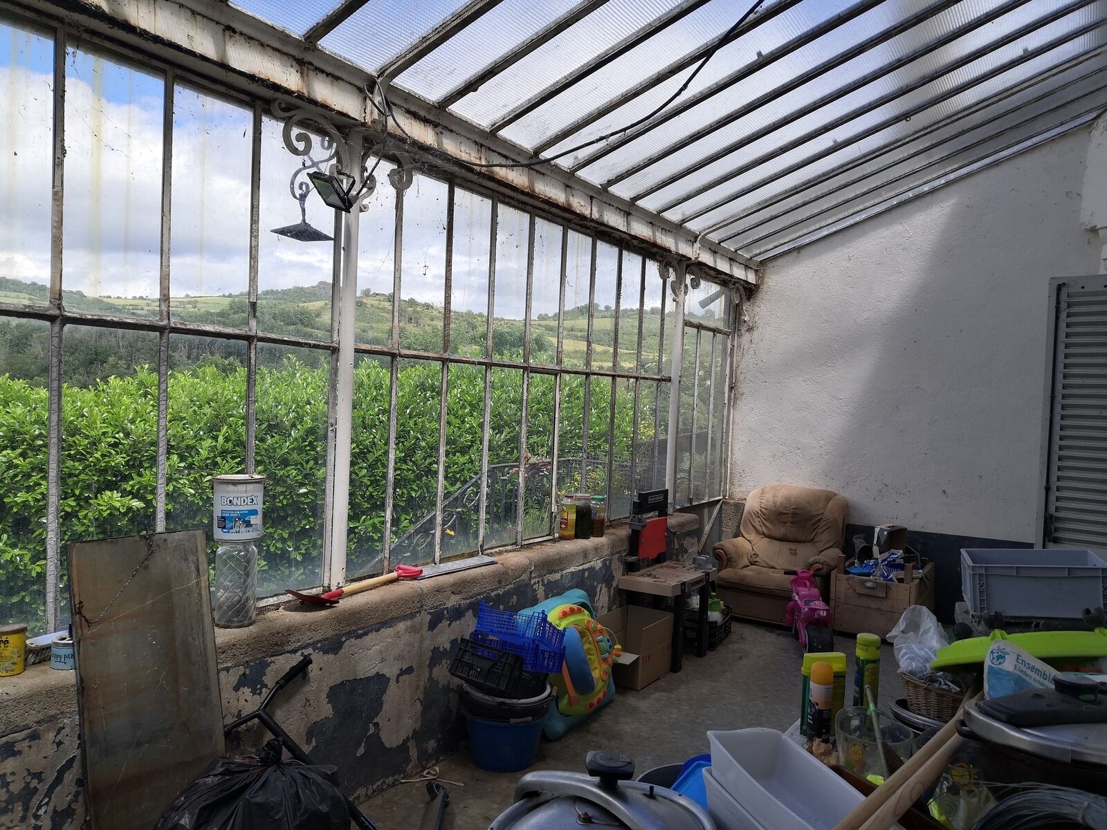 Ferme Château, dépendances et maison individuelle rénovée - Verrière château