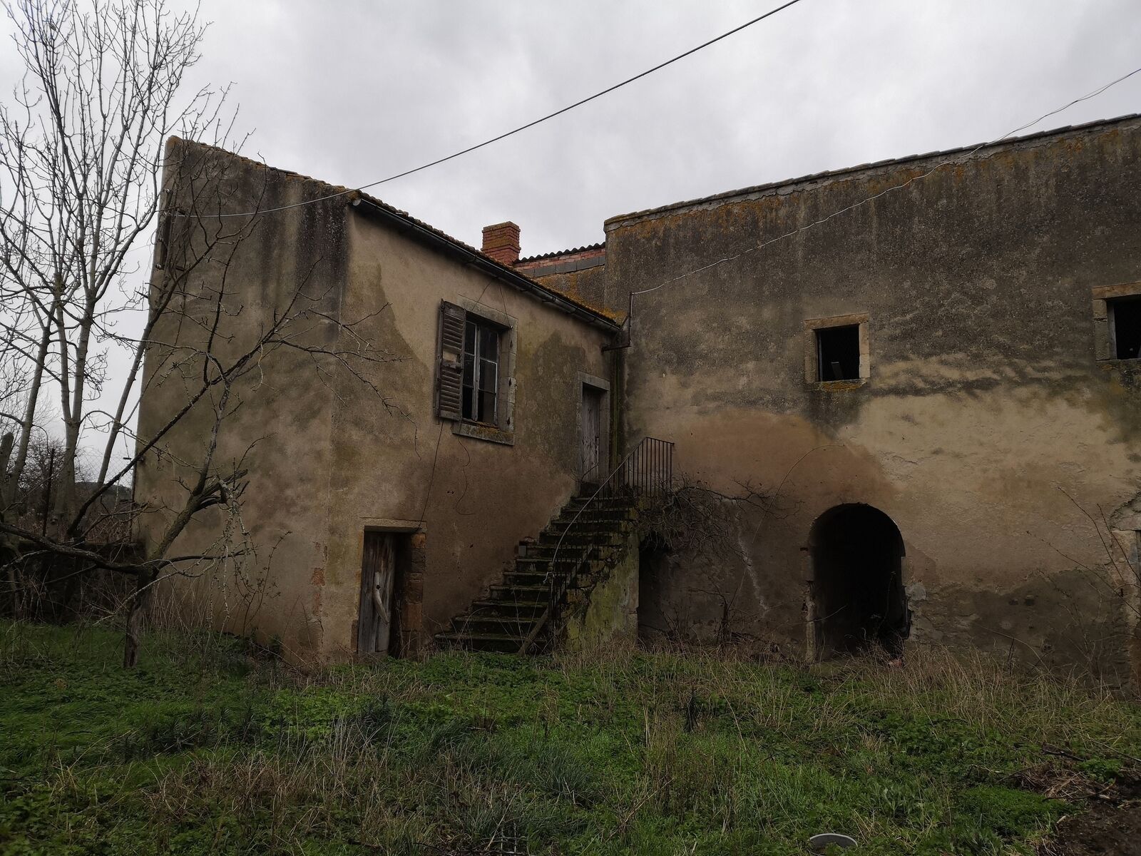 Ferme Château, dépendances et maison individuelle rénovée - Img 20240309 153504