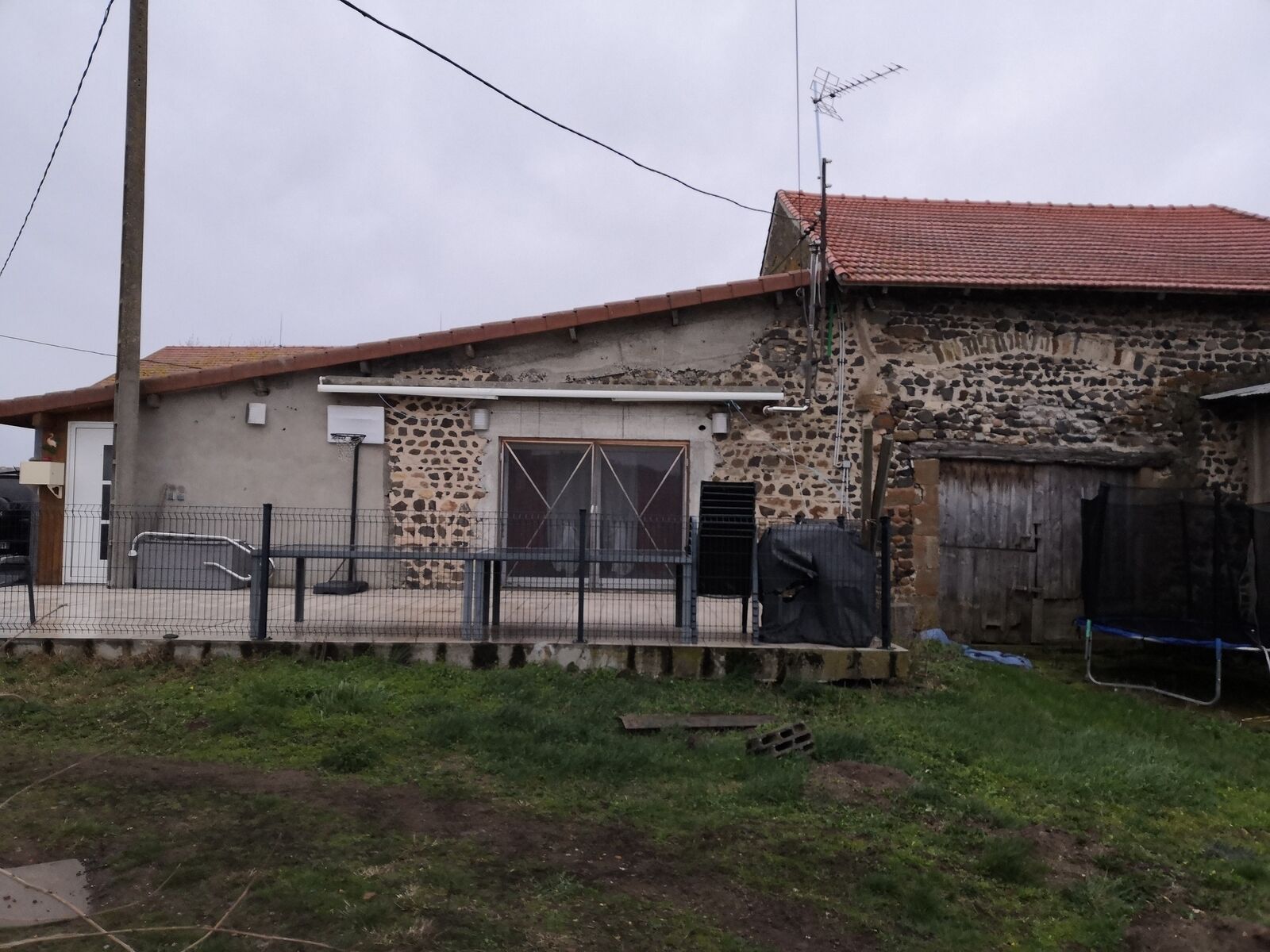 Ferme Château, dépendances et maison individuelle rénovée - Img 20240309 154831