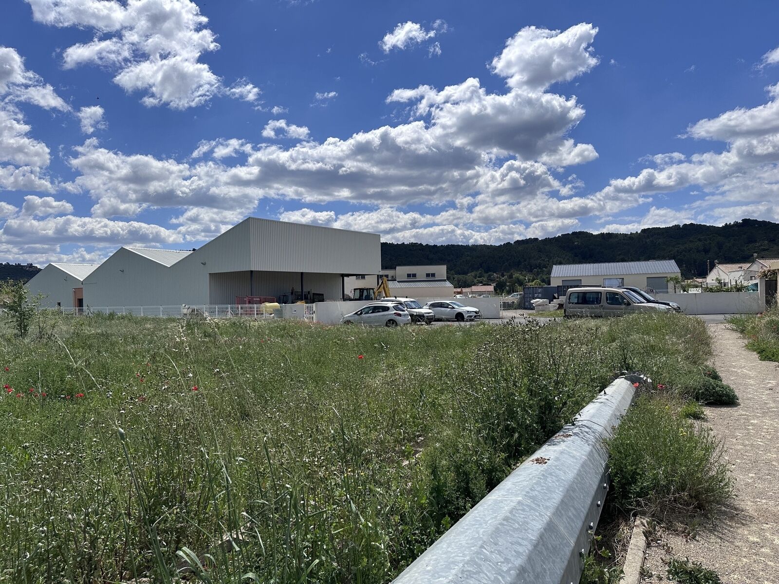 Terrain Viabilisé de 6000 m² - Img 3259