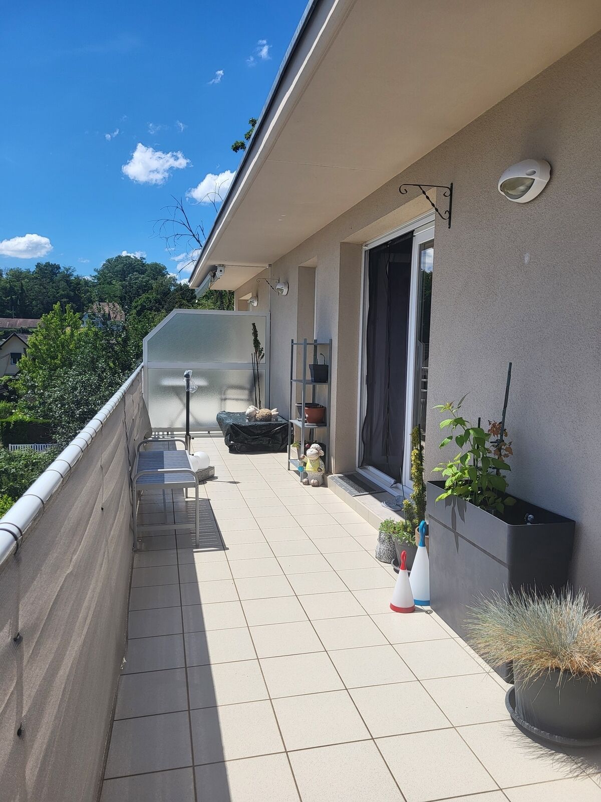 Appartement 2 pièces avec terrasse et garage - 1000048791