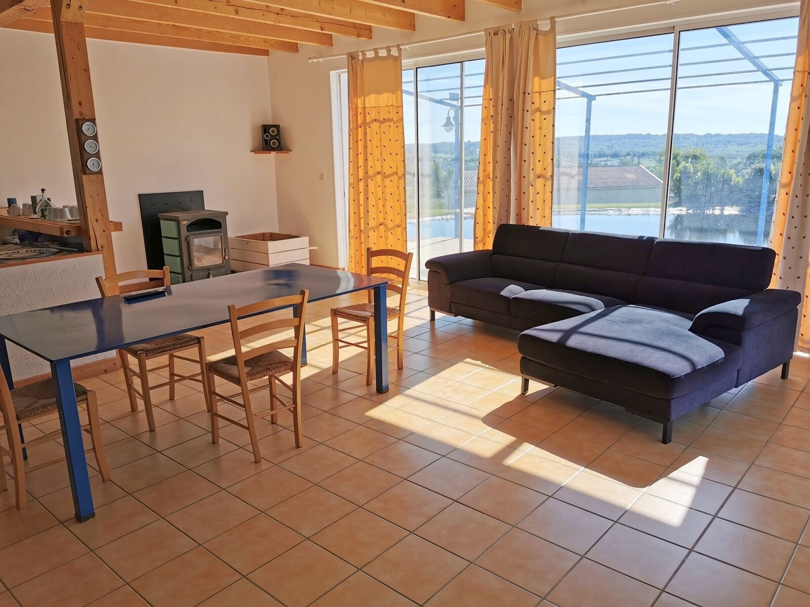 Propriété Familiale : 2 maisons, 19 ha hangar, grange; typé équin. - 2