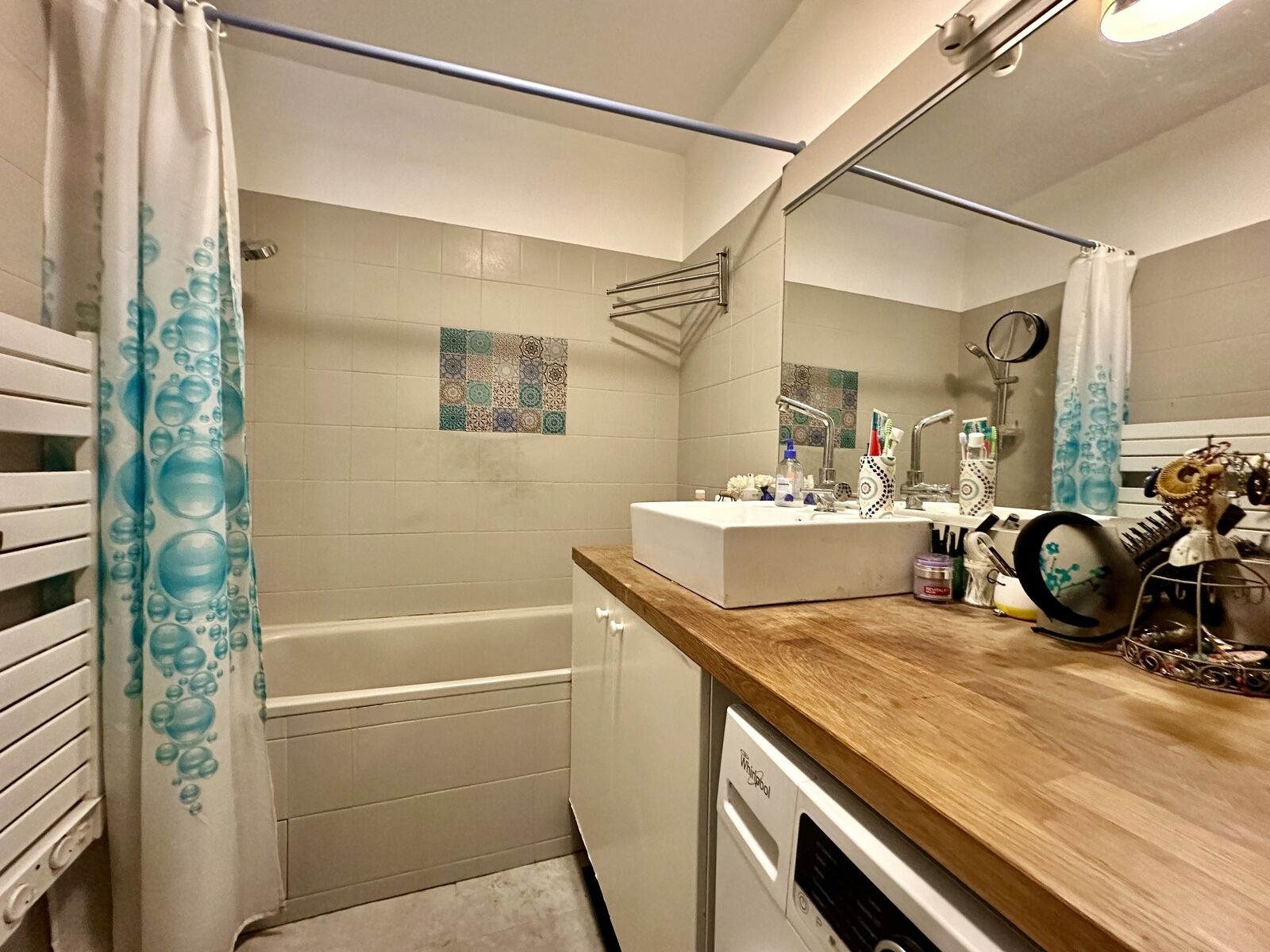 Villemomble- Hypercentre- Appartement 3P/60m2- 300m RER E - Salle de bains