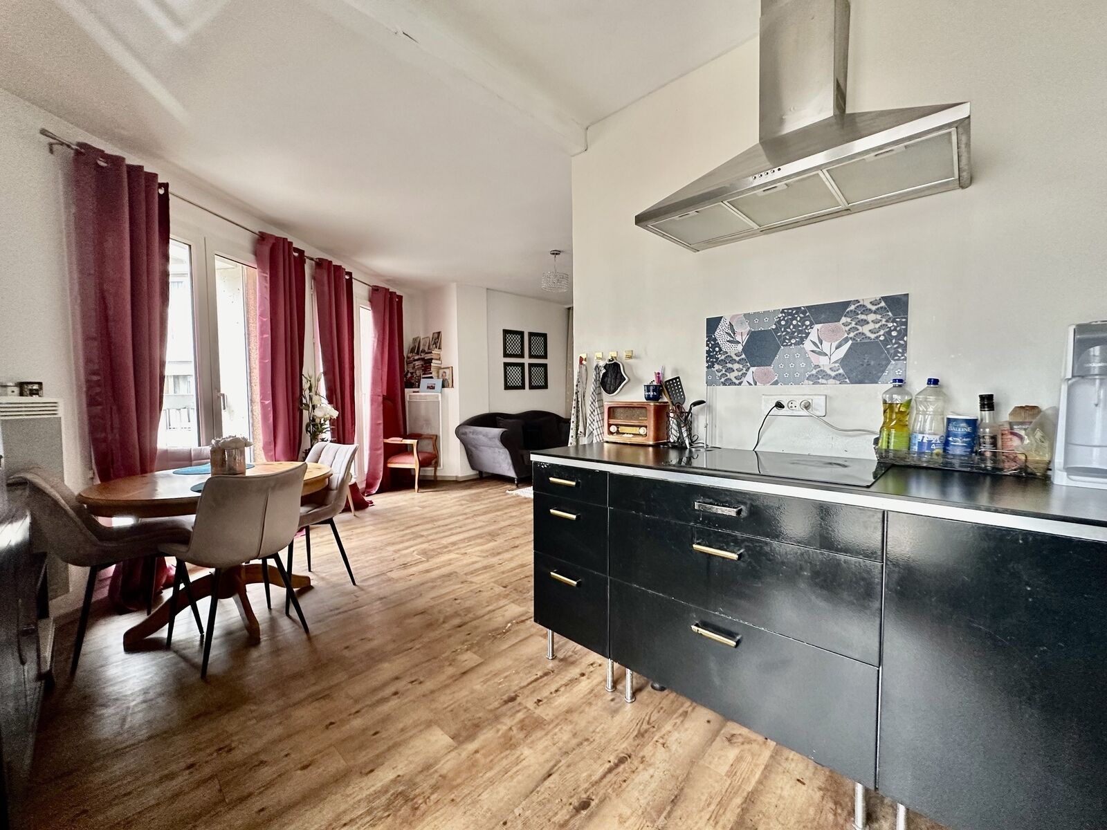 Villemomble- Hypercentre- Appartement 3P/60m2- 300m RER E - Salon/salle à manger avec Espace cuisine