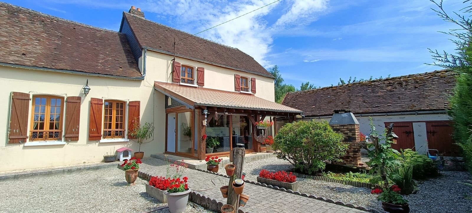 Maison longère indépendante avec dépendances - Img20240718154713