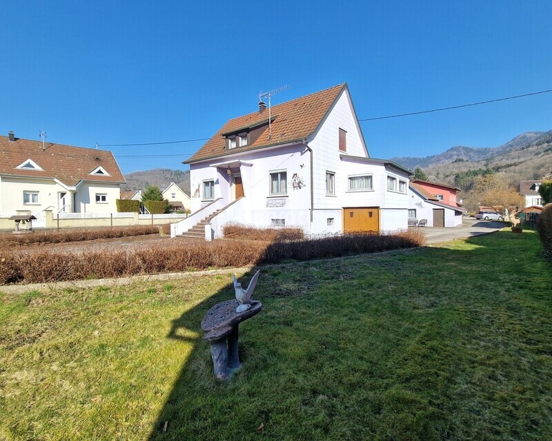 Maison avec grand jardin et piscine à prix attractif ! - 03