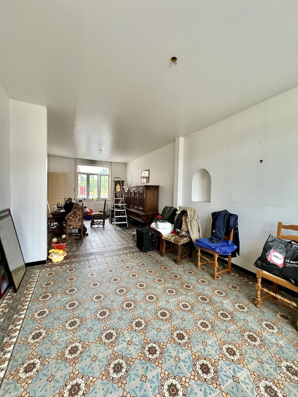 Maison et ses hangars - Img 7810