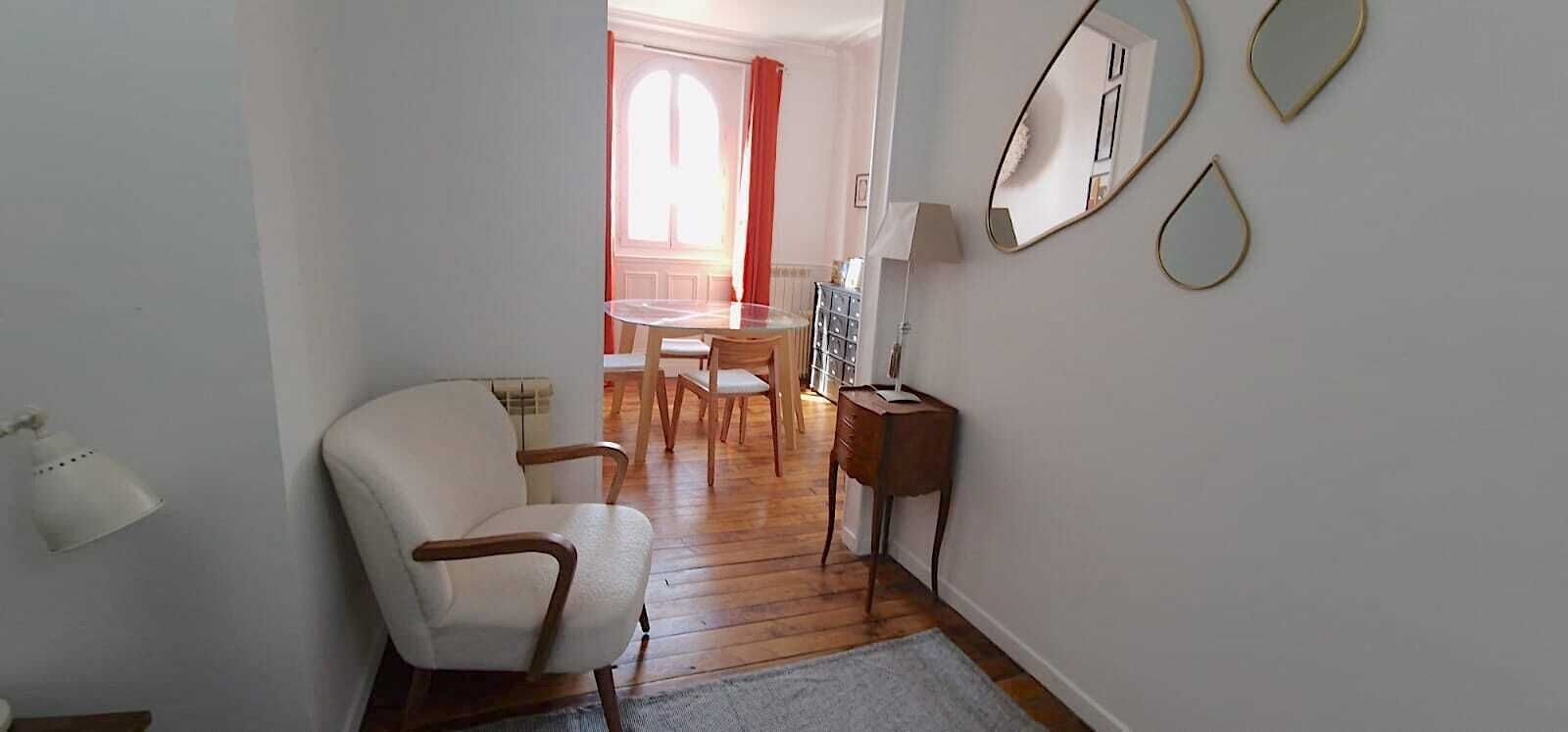 2/3 pièces . 250 m RER E et futur métro - Whatsapp image 2024-08-22 at 12.11.43  1