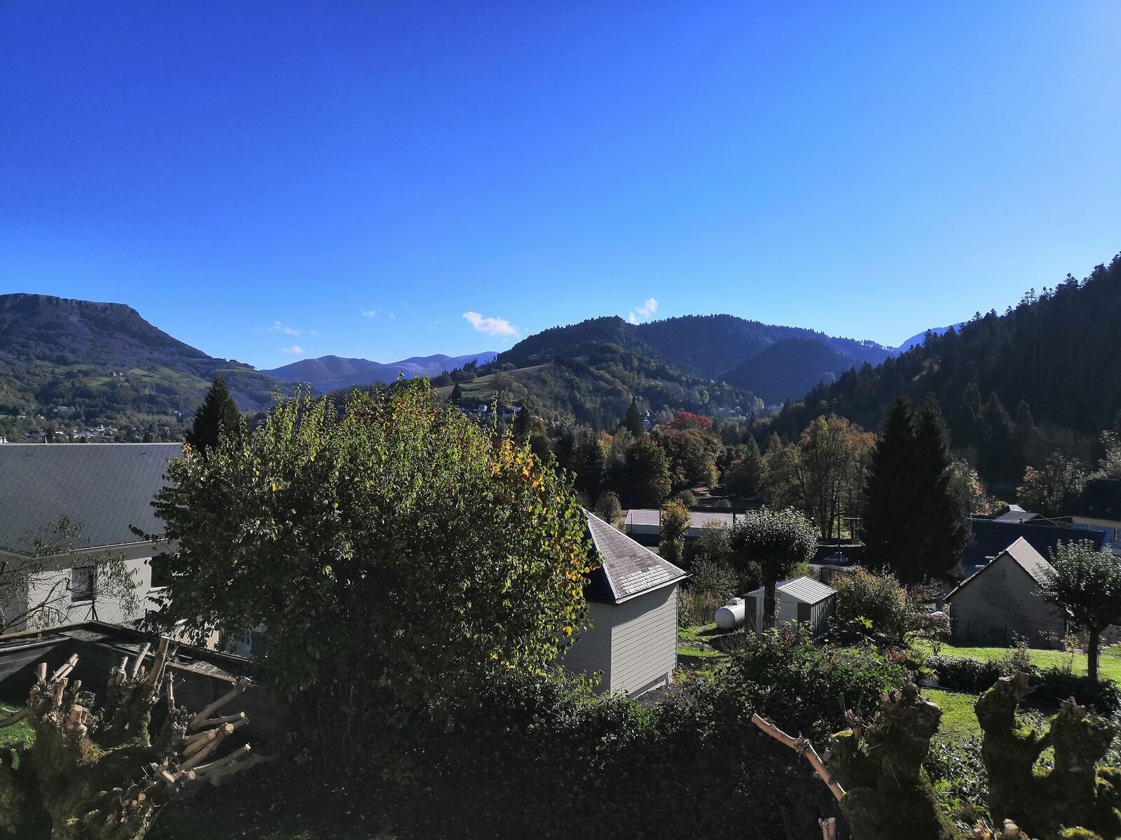 Maison fin 19e entièrement restaurée - Vue des chambres 2 et 3