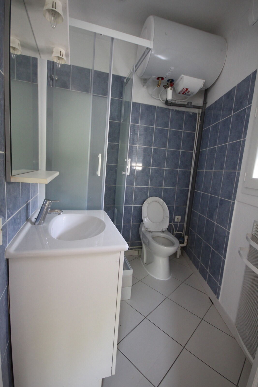 Local commercial + T2 vendu loué . - Img 4365