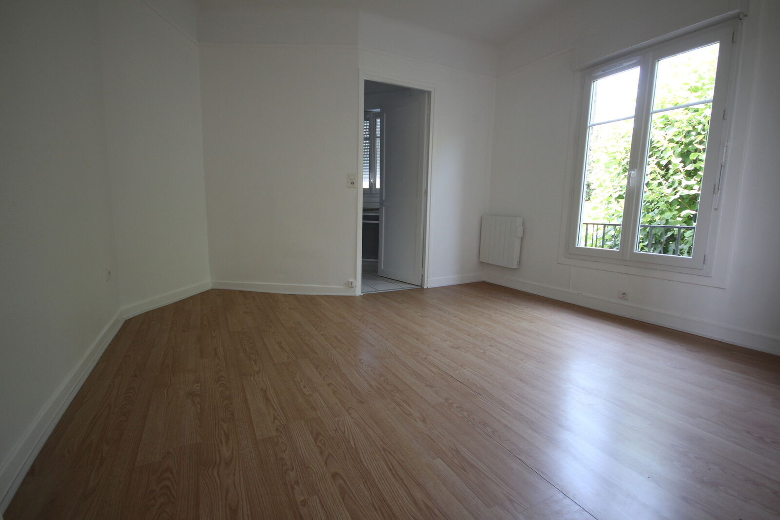 Local commercial + T2 vendu loué . - Img 4363