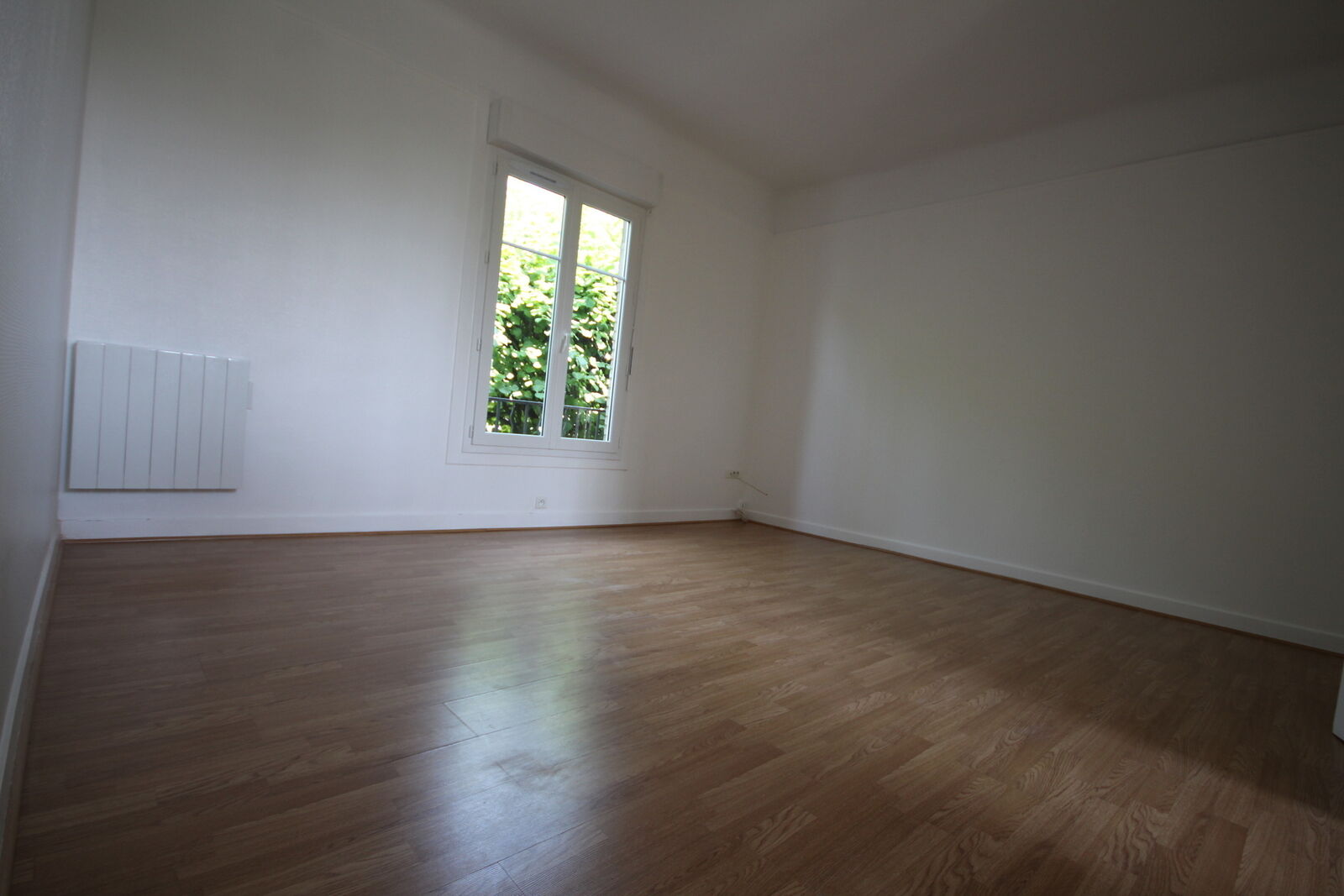 Local commercial + T2 vendu loué . - Img 4370