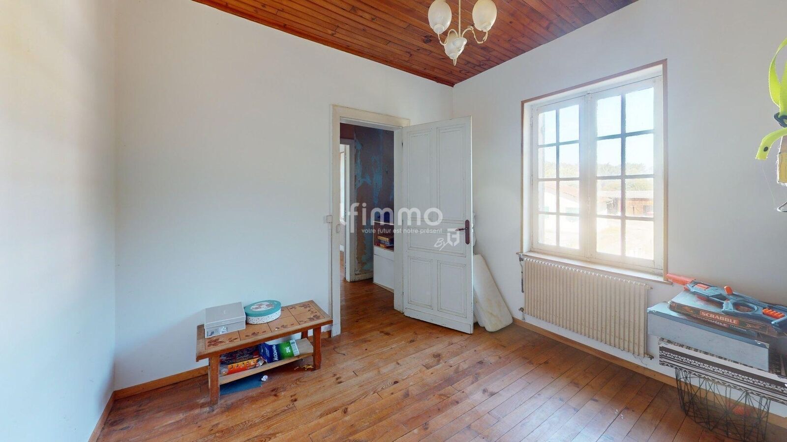 Maison familiale avec grange et vaste terrain  - Maison-familiale-bedroom 3