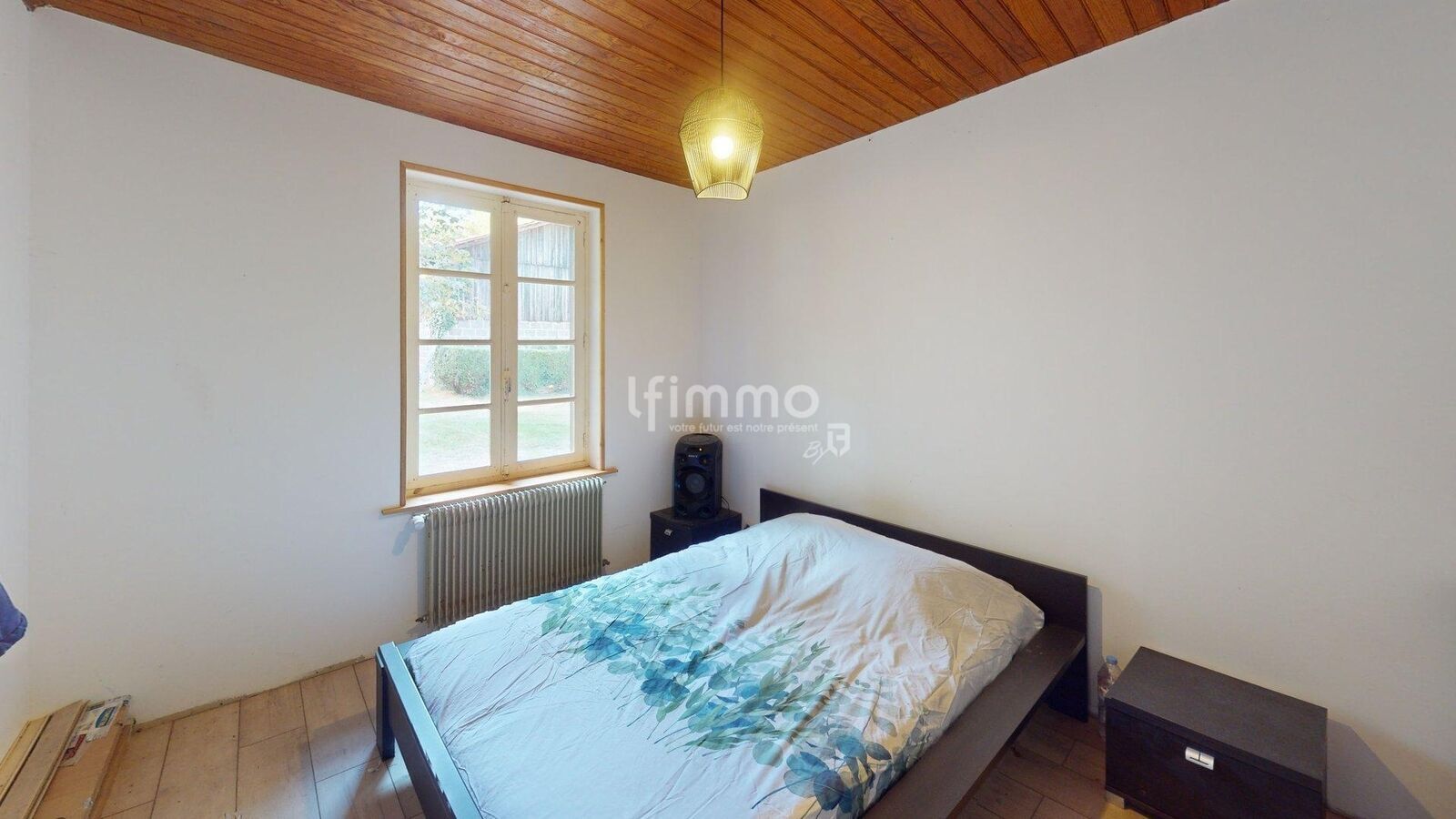 Maison familiale avec grange et vaste terrain  - Maison-familiale-bedroom 4