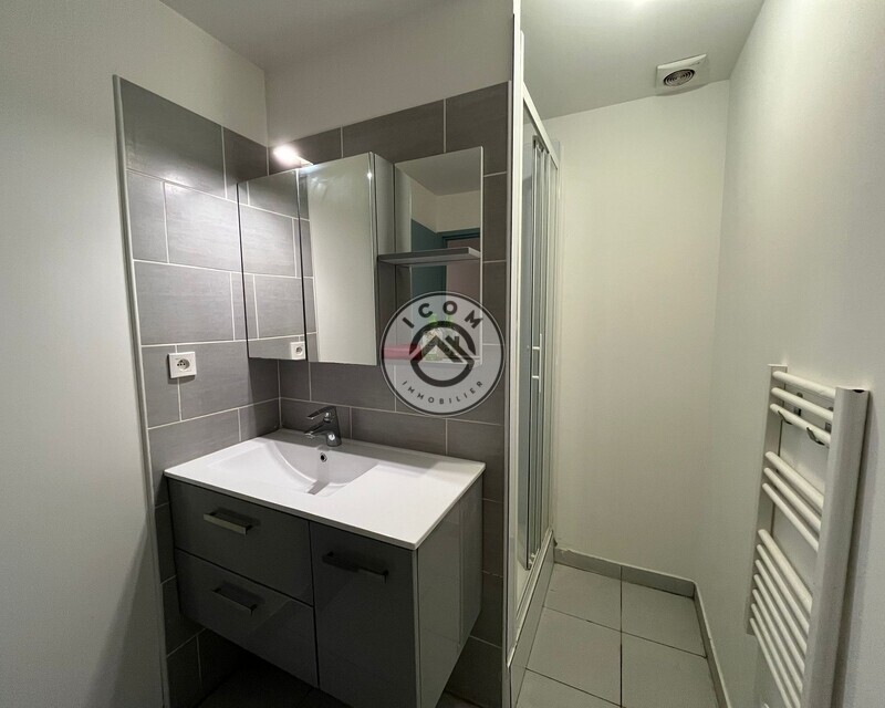 Appartement T3 en R+1 meublé de 62m2 - 05