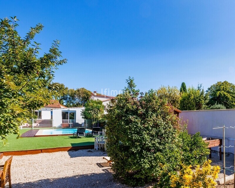 Marseille 12ème/ Rare à la vente/ Propriété Belles prestations - Nov24pisicine