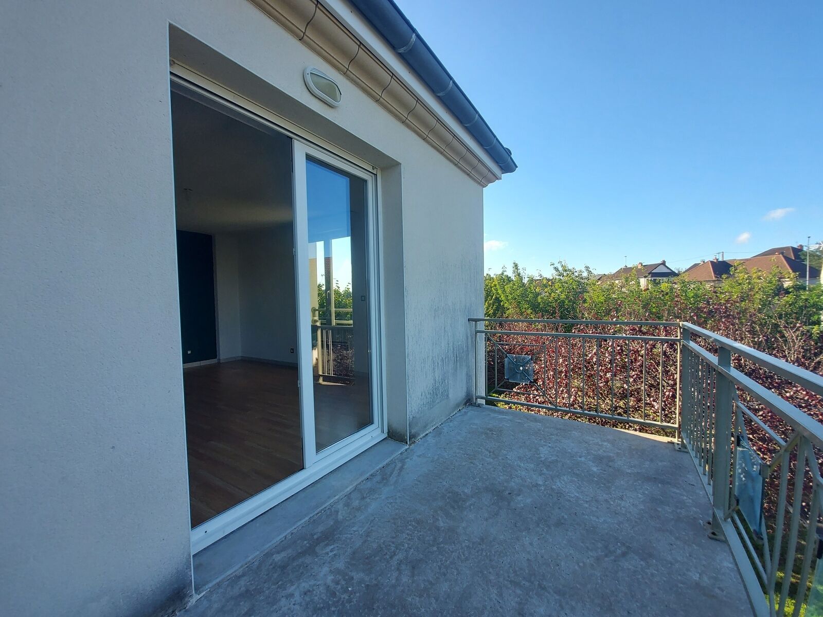 Le Creusot: idéal 1er achat ou investisseurs! - Balcon