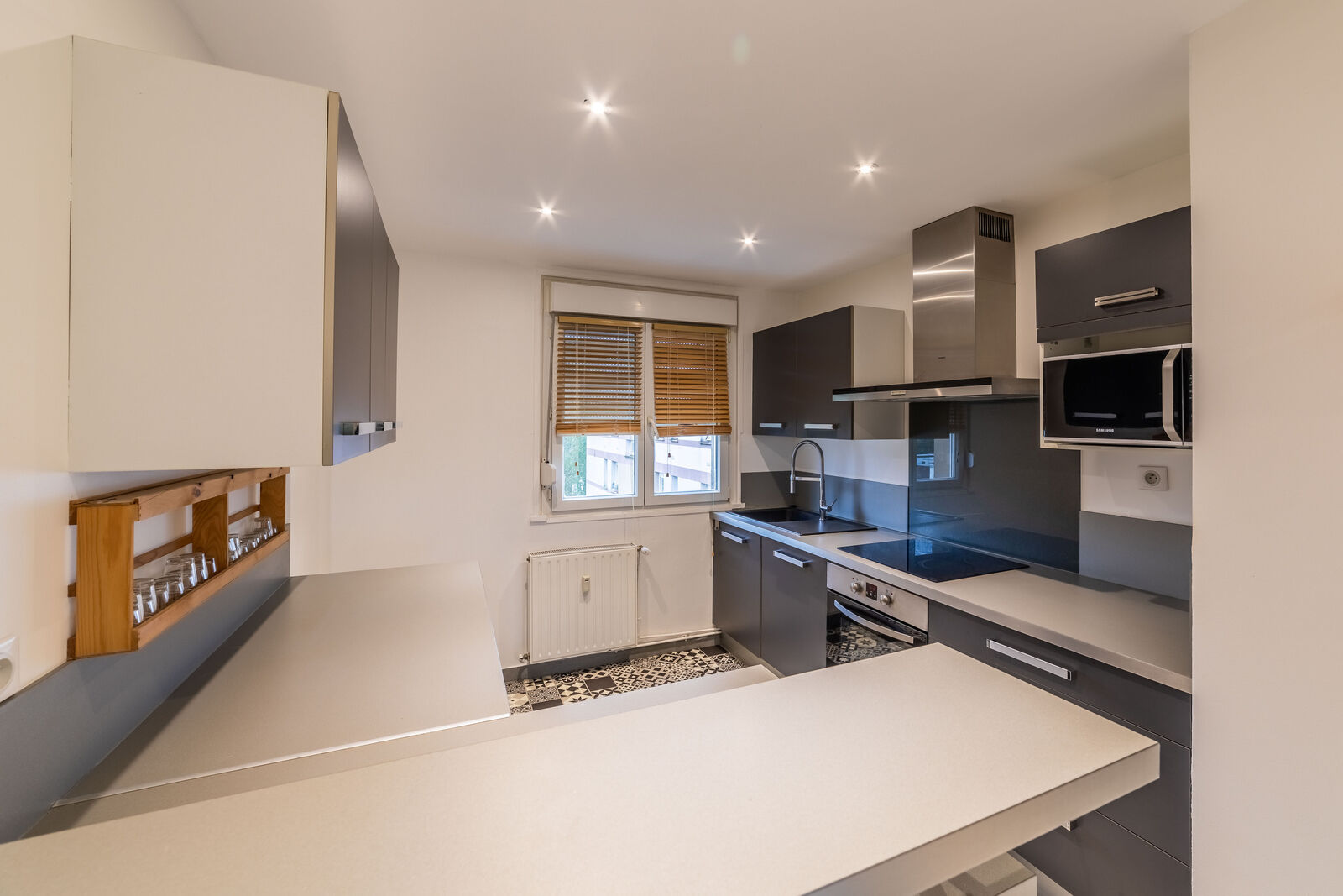 Appartement F3, très lumineux, Proche des commerces. - 24 septembre 2024-10077q8a9732-hdr