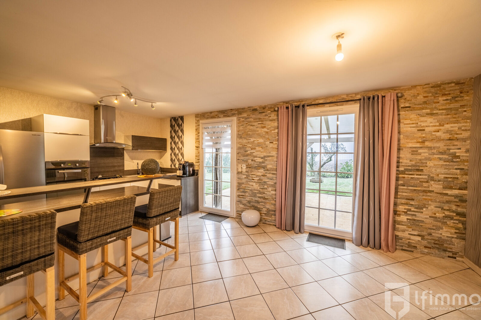 Sous Compromis : Maison de Plain-Pied, dans un Quartier Résidentiel. - 5bac6cc2-e11a-4f9a-a949-740323c0844c