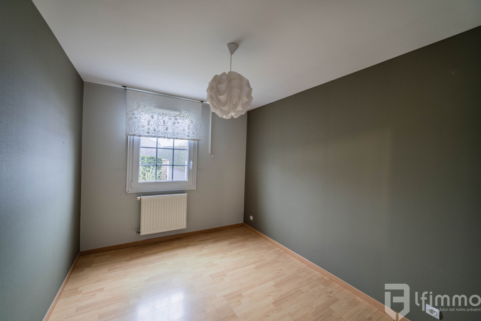 Sous Compromis : Maison de Plain-Pied, dans un Quartier Résidentiel. - 580cecce-d56e-45fc-8d5c-14e9b0b10369