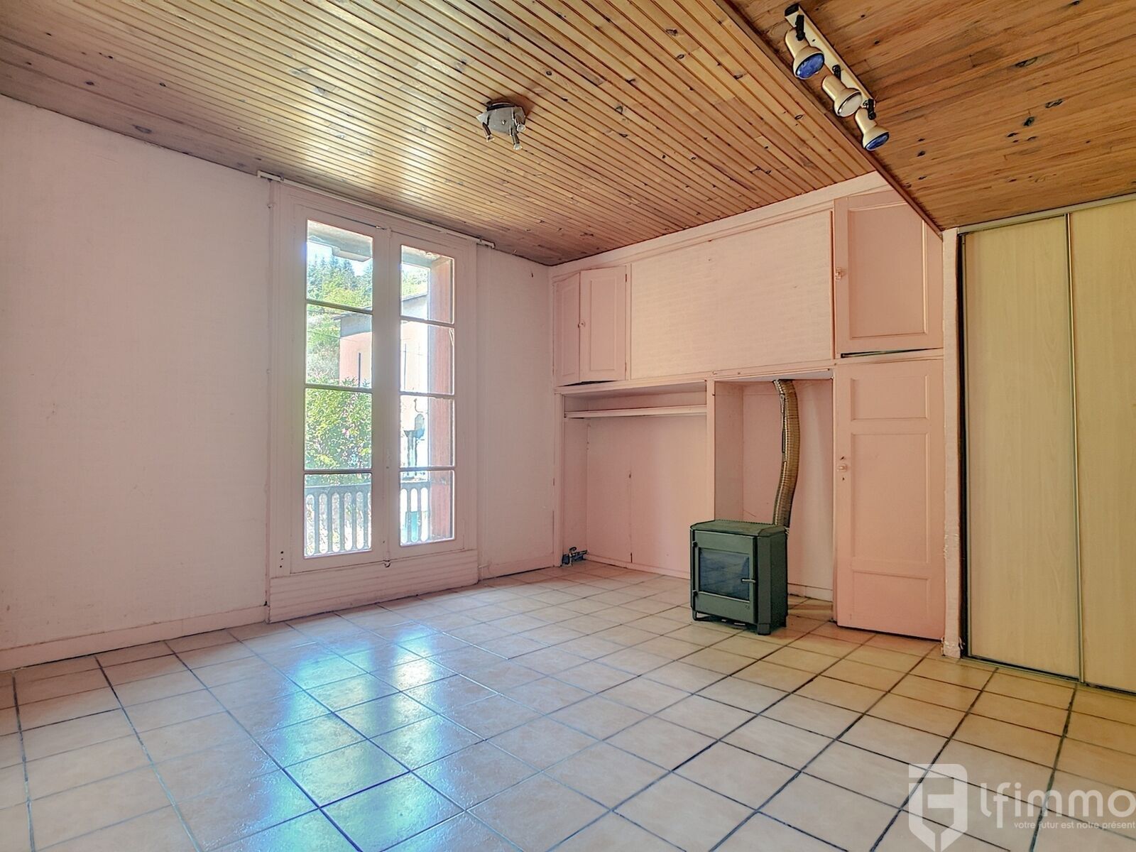 immeuble à rénover 1000 m2  - 5