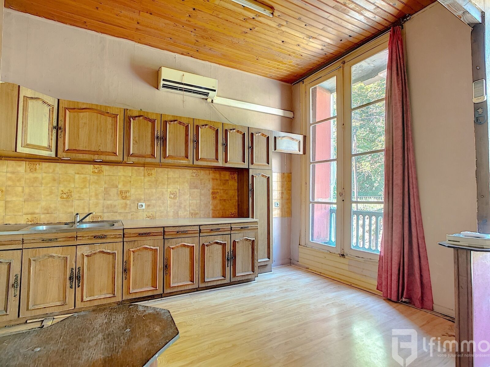 immeuble à rénover 1000 m2  - 2