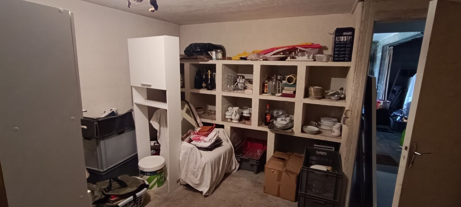 Maison 299m² au sol à rénover - Img 20241030 130144