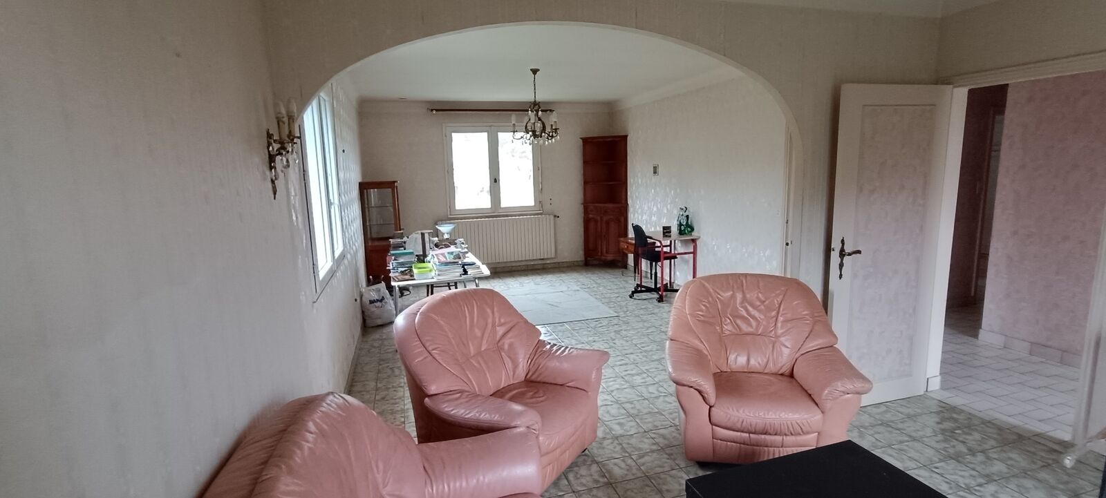 Maison 299m² au sol à rénover - Img 20241030 125436