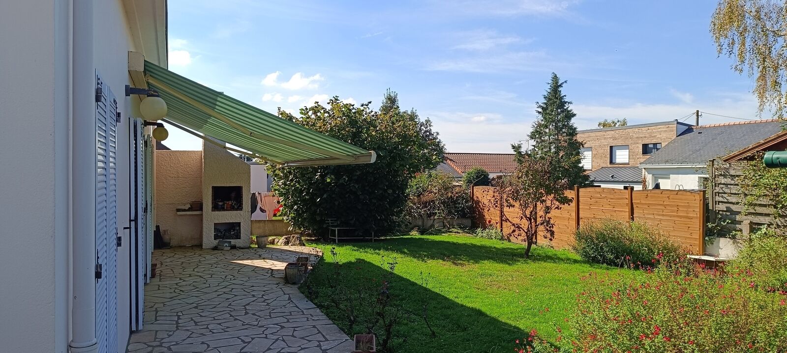 Maison 3 chambres + bureau + garage + terrasse + jardin - Img 20241004 131118